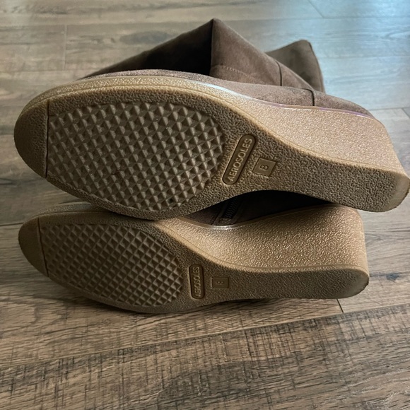 Suede wedge boots - Picture 2 of 7